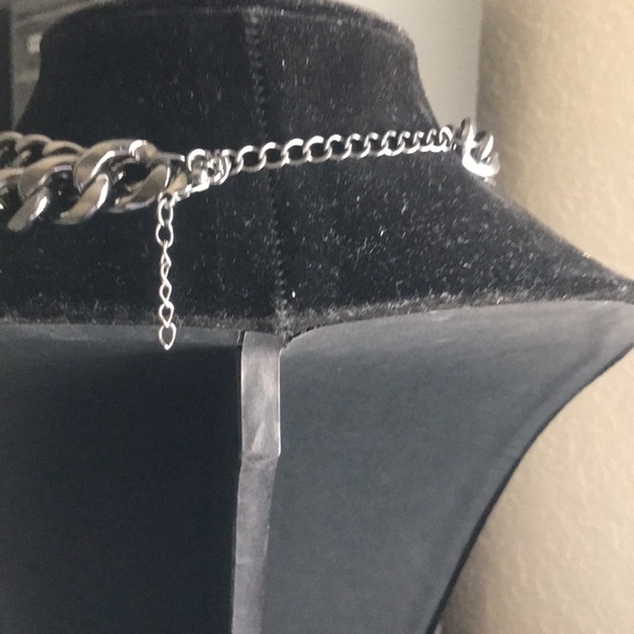 Statement Necklace (3) three Strands Black - Picture 4 of 4